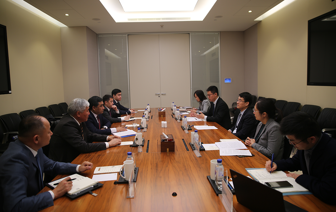 President CAI Xuejun Meets with Minister of Economy and Commerce of the Kyrgyz Republic